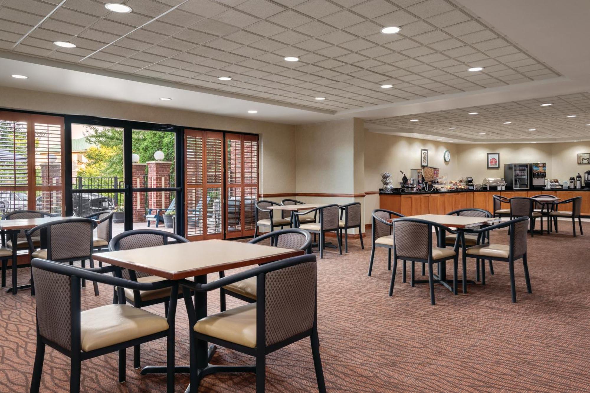Wingate By Wyndham Louisville East Exterior foto