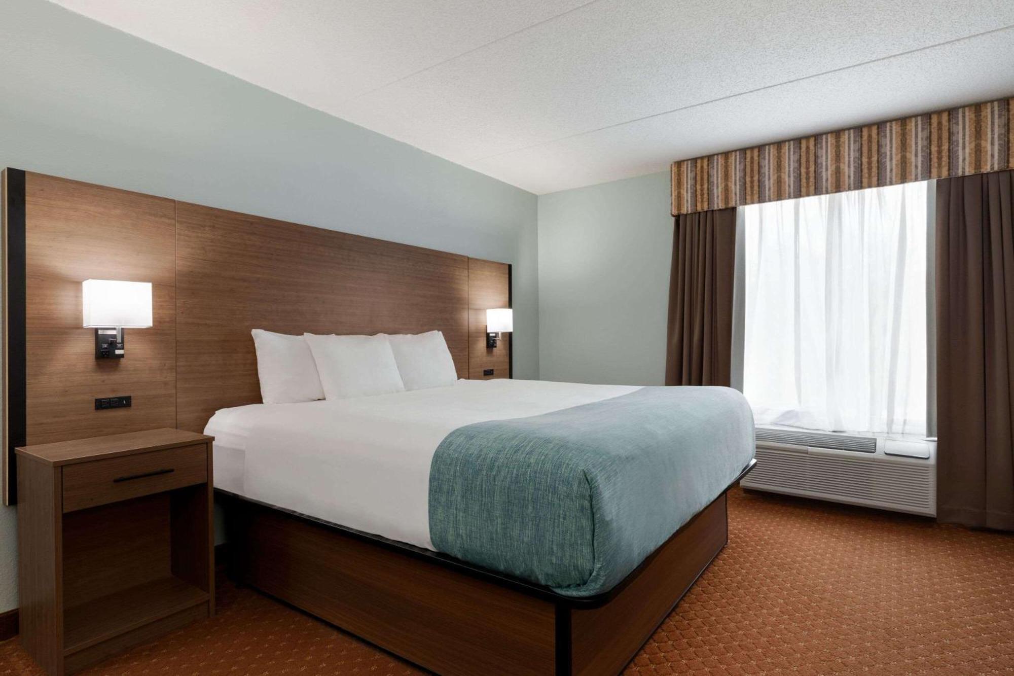 Wingate By Wyndham Louisville East Exterior foto